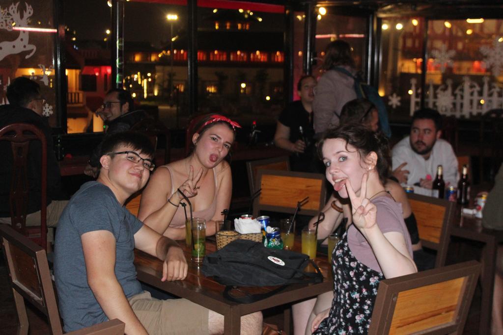 Halong Bay View Hostel Ha Long Buitenkant foto